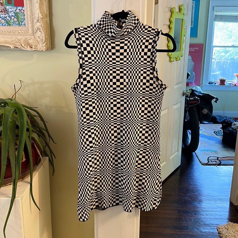 UNIF dress